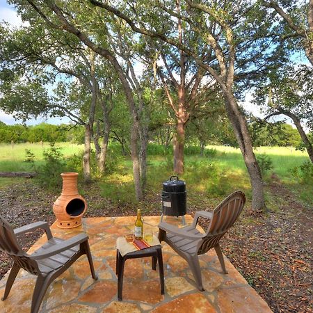 Cabins At Flite Acres - Mockingbird Cabin Wimberley Exterior foto