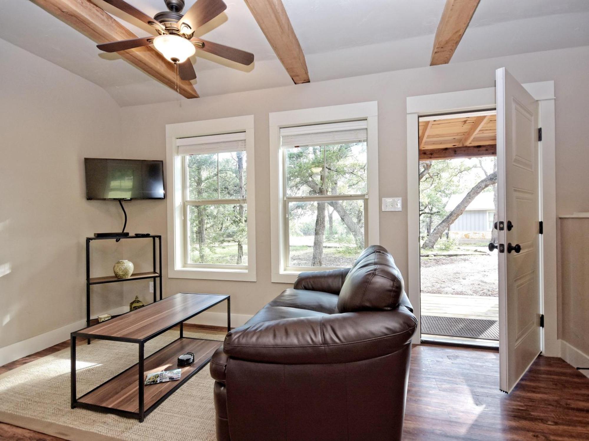 Cabins At Flite Acres - Mockingbird Cabin Wimberley Exterior foto